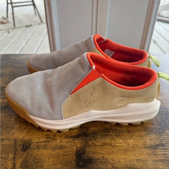 Sorel Shoes - Sorel Women’s Ona RMX Moc Waterproof Slip on Shoes
Size 9